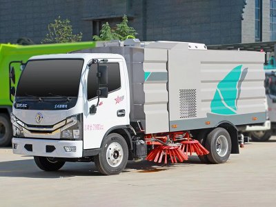 东风多利卡6方扫路车